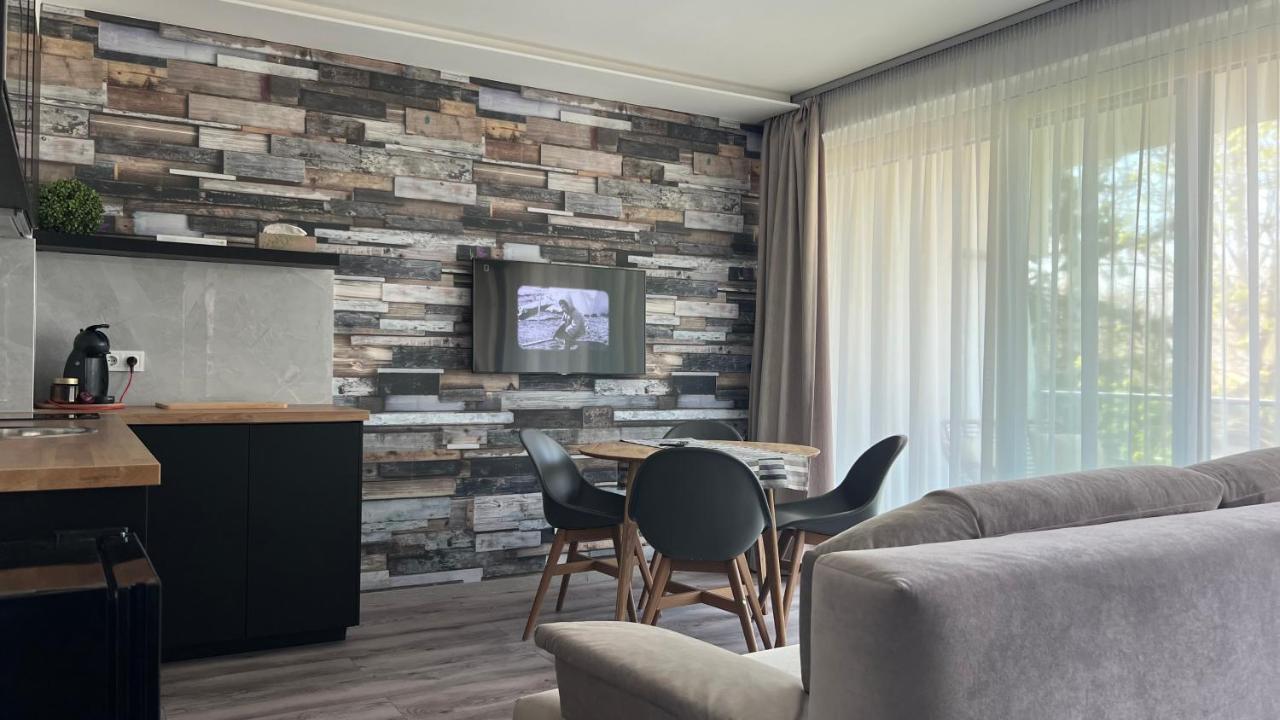Villa Bauhaus Wellness Apartman 202 ชิโอฟก ภายนอก รูปภาพ