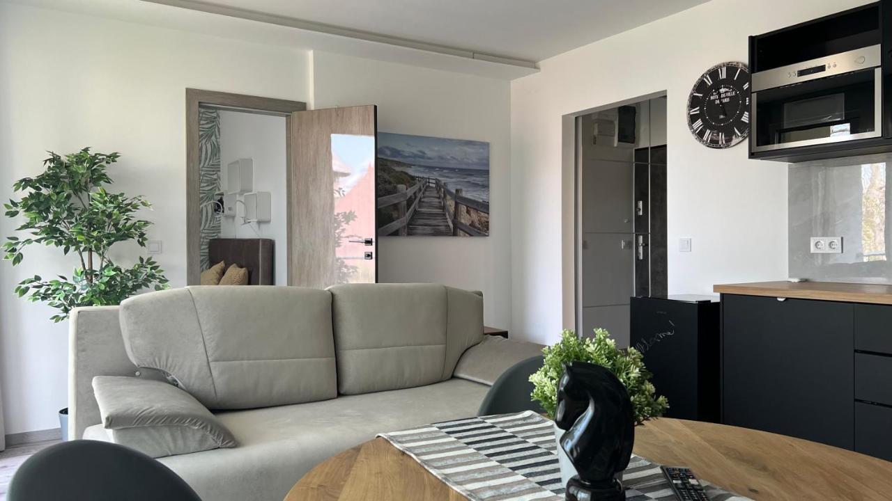 Villa Bauhaus Wellness Apartman 202 ชิโอฟก ภายนอก รูปภาพ